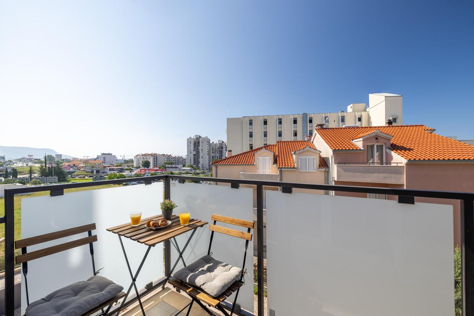 ספליט Cosy Apartment Terrano -Free Private Parking מראה חיצוני תמונה